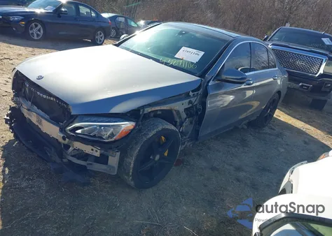 2016 Mercedes-Benz C 300 Sport 4Matic из США, поврежденный, VIN 55SWF4KB9GU105533